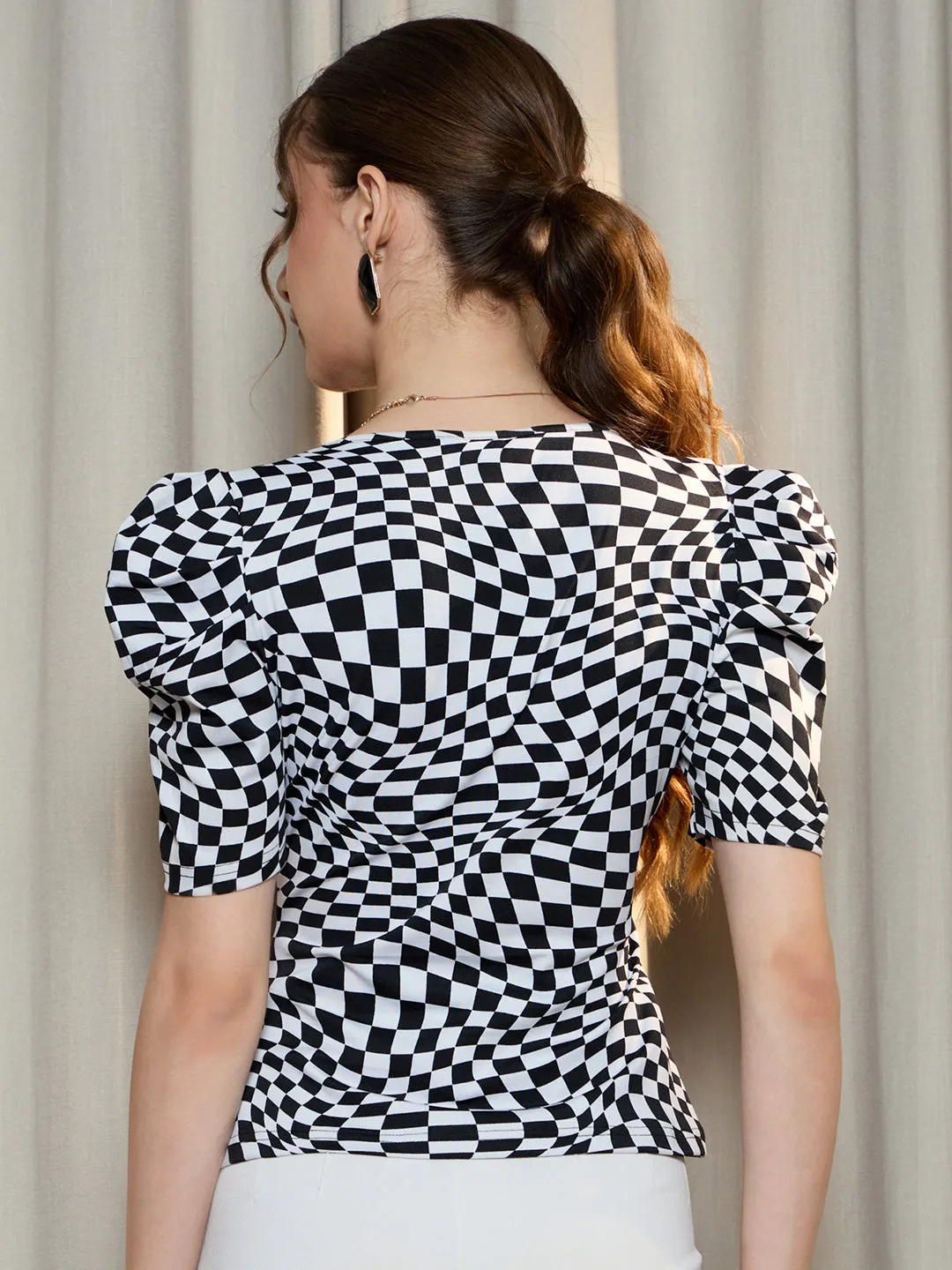 Berrylush Women Black Check V-Neck Puff Sleeve Regular Tshirt
